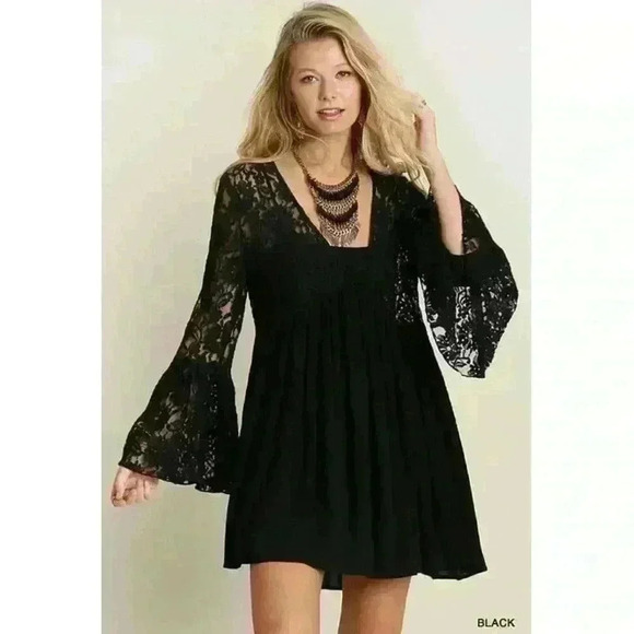 🆕 Romantic Lace Dress - Picture 2 of 2